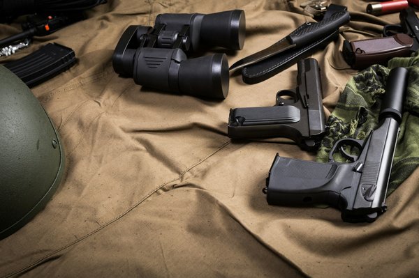 Comment intégrer des chemisiers à motifs dans une tenue de bureau ?